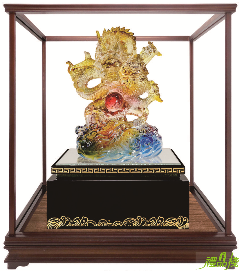 尊龍獻瑞櫥窗藝品