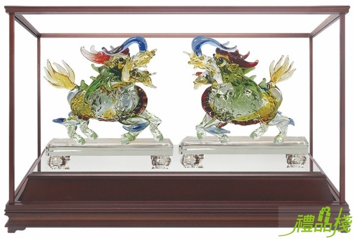 祥瑞麒麟琉璃藝品,琉璃藝術品,琉璃台中,琉璃獎座,琉璃禮品,水晶琉璃藝品,藝品批發