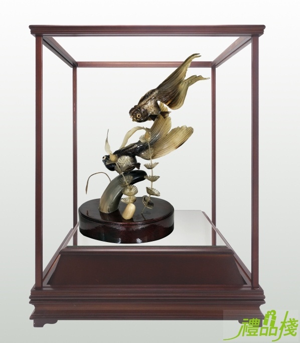 悠游自在牛角藝品,牛角工藝品,牛角藝品,櫥窗藝品,造型藝品,藝品