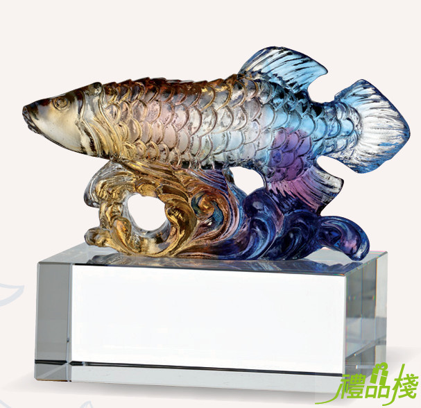 琉璃文鎮獎座-龍魚,獎座訂製,琉璃文鎮獎座,琉璃獎座,水晶琉璃獎座,琉璃獎盃