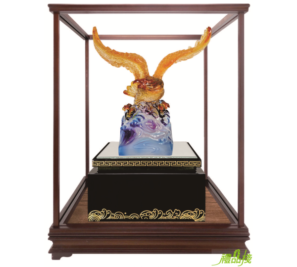 鷹展雄風櫥窗藝品,水琉璃藝品,櫥窗藝品,藝品台中,藝品批發,開運招財藝品