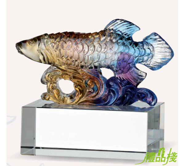 琉璃文鎮獎座-龍魚,獎座訂製,琉璃文鎮獎座,琉璃獎座,水晶琉璃獎座,琉璃獎盃