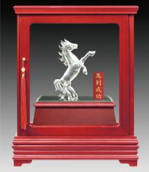 櫥窗藝品,藝品台中,藝品批發,藝品,水晶藝品